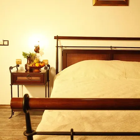 Hotel Family Dinchova Kushta
