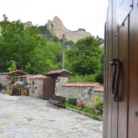 Hotel Family Dinchova Kushta 3*