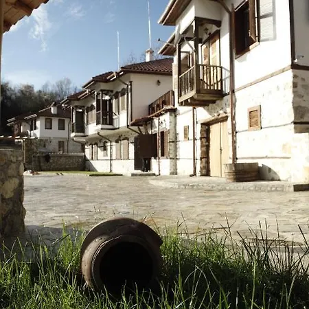 Hotel Family Dinchova Kushta