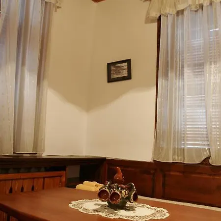Hotel Family Dinchova Kushta Rozhen