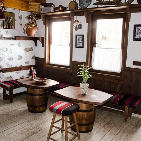 Family Dinchova Kushta Hotel 3*